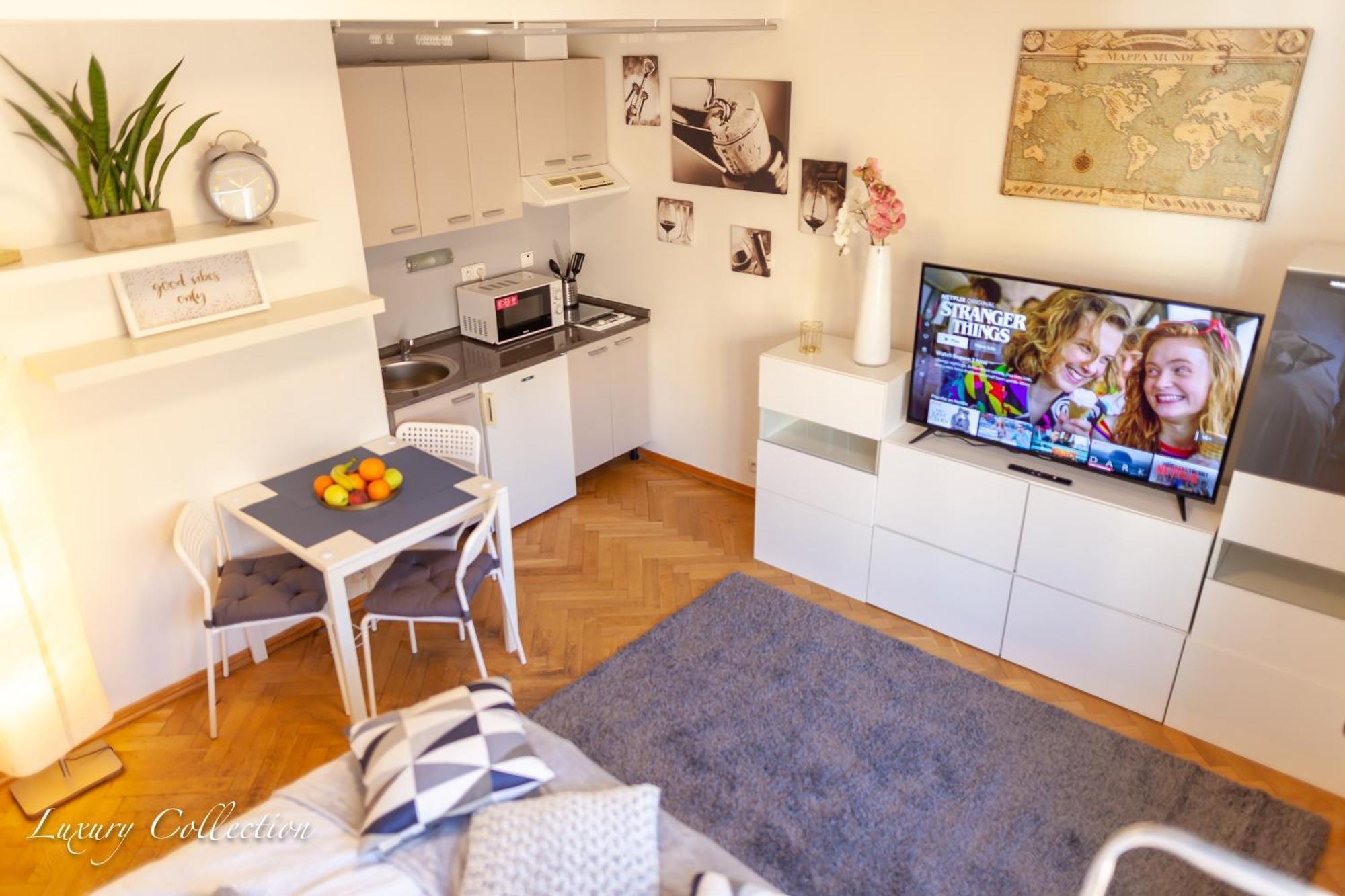 Apartment New Old Town Square Sdudio *